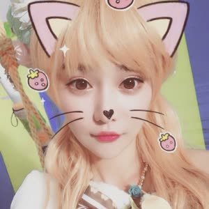 她就是"极光之恋"里的陈雅萌!也就是跟韩星子在一起玩的最好的朋友!